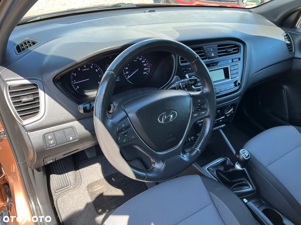Hyundai i20 - 16