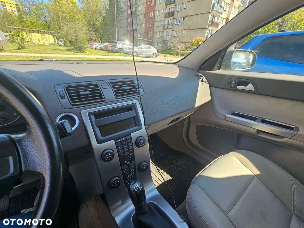 Volvo S40 1.8 - 10