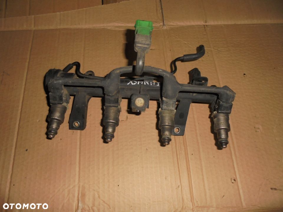 LISTWA WTRYSKOWA XSARA 1.4 - 1