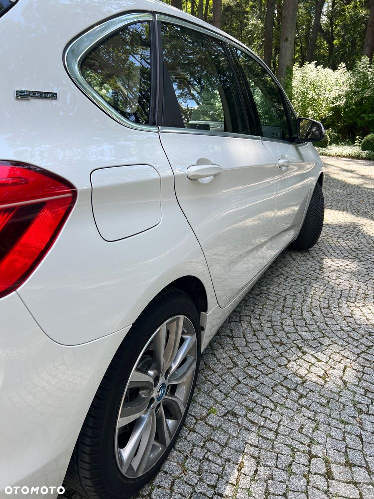 BMW Seria 2 225i xDrive Luxury Line - 2