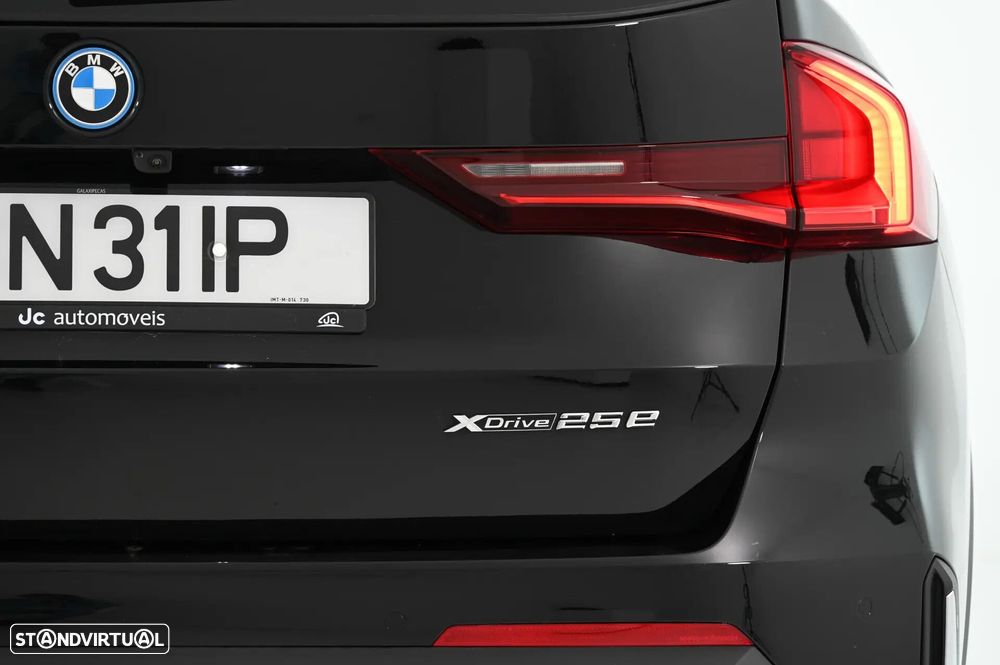 BMW X1 xDrive25e - 12