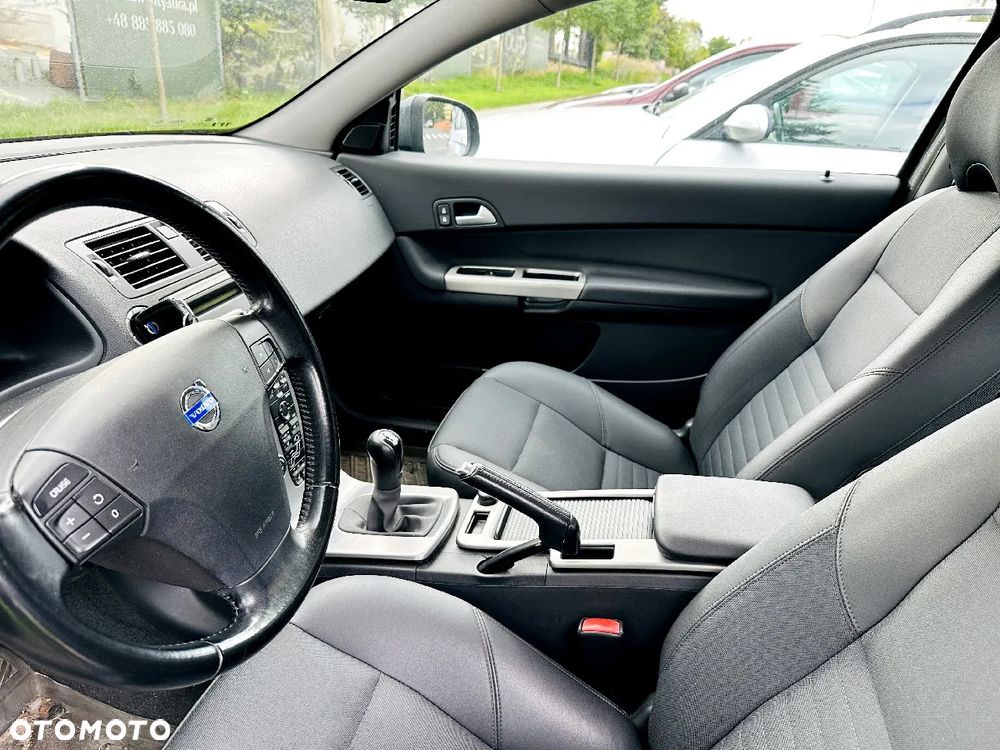 Volvo C30 1.8 Momentum - 10
