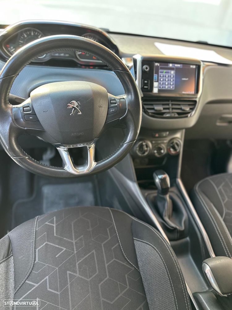 Peugeot 2008 1.6 BlueHDi Style - 8
