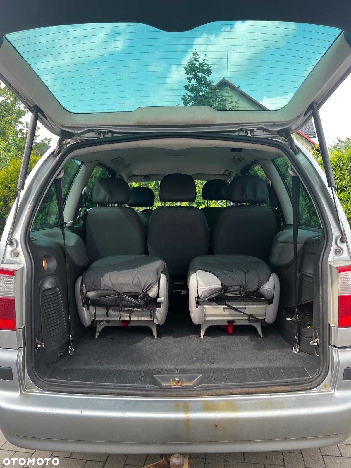 Ford Galaxy - 13