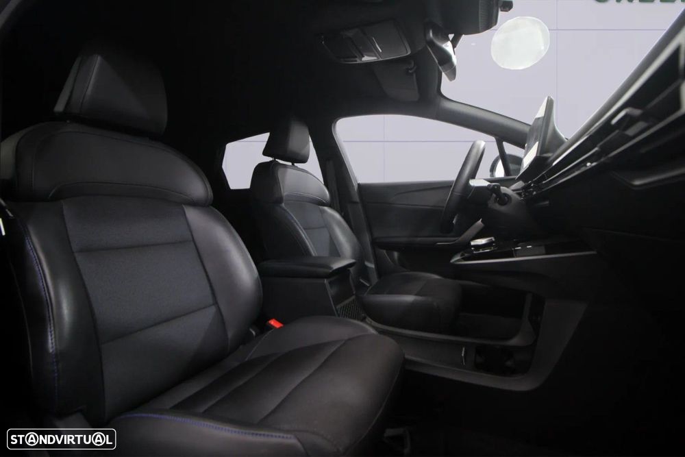 MG MG4 64 kWh Luxury - 14