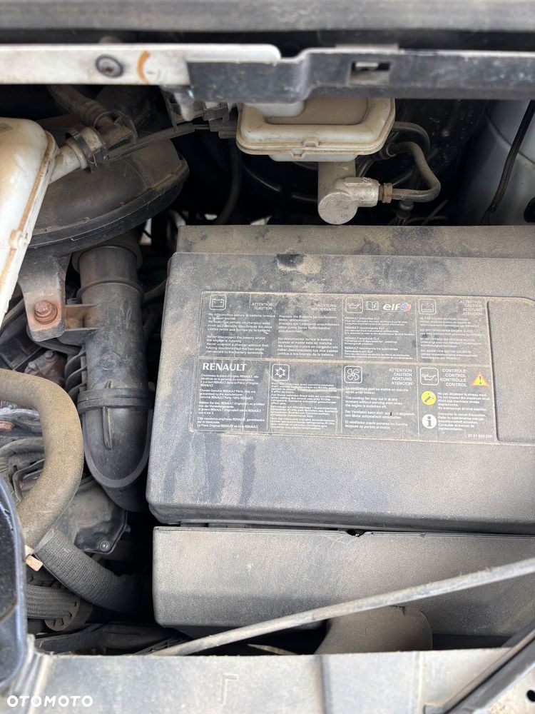 Renault Trafic - 16