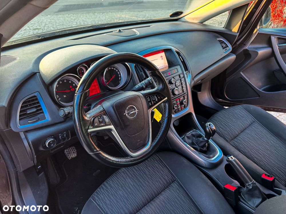 Opel Astra 1.4 Turbo Design Edition - 27