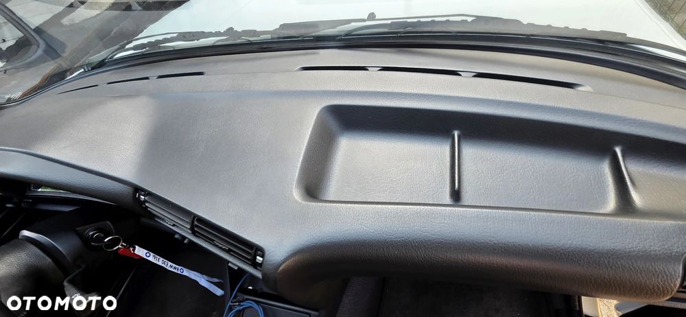 BMW Seria 3 316i - 17