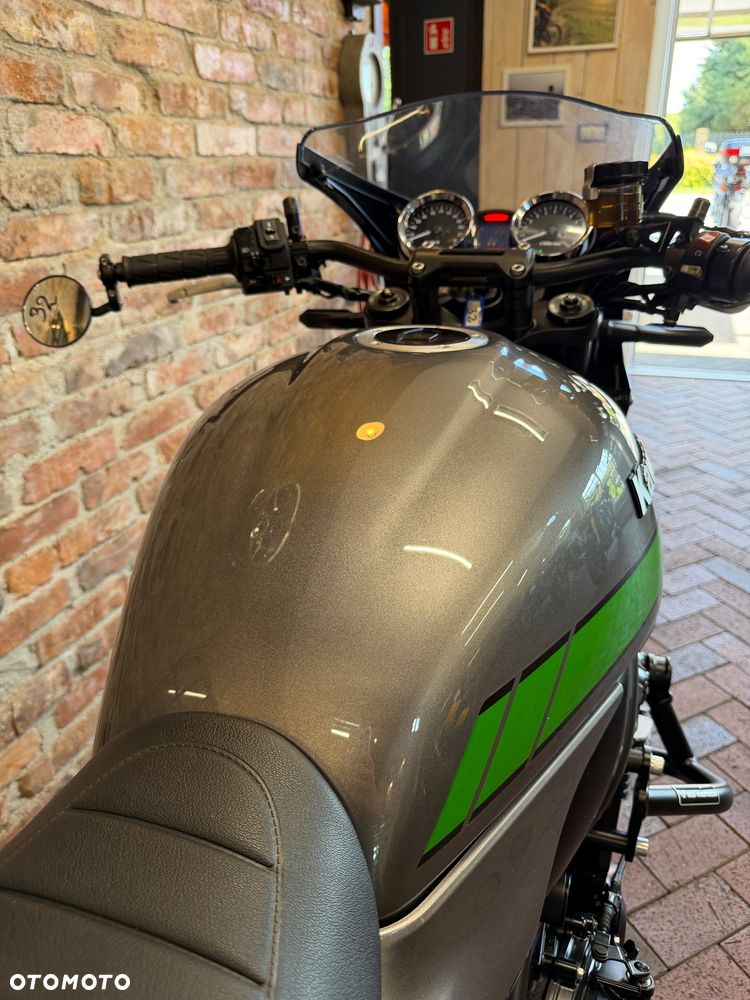 Kawasaki Z 900 RS - 25