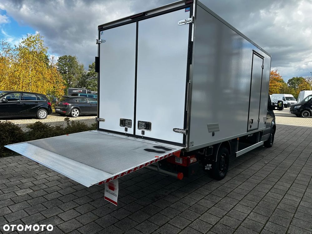 Mercedes-Benz Sprinter - 36