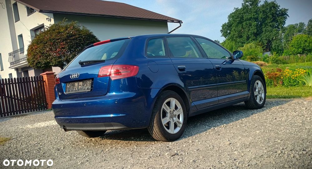 Audi A3 Sportback 1.6 Ambiente - 6