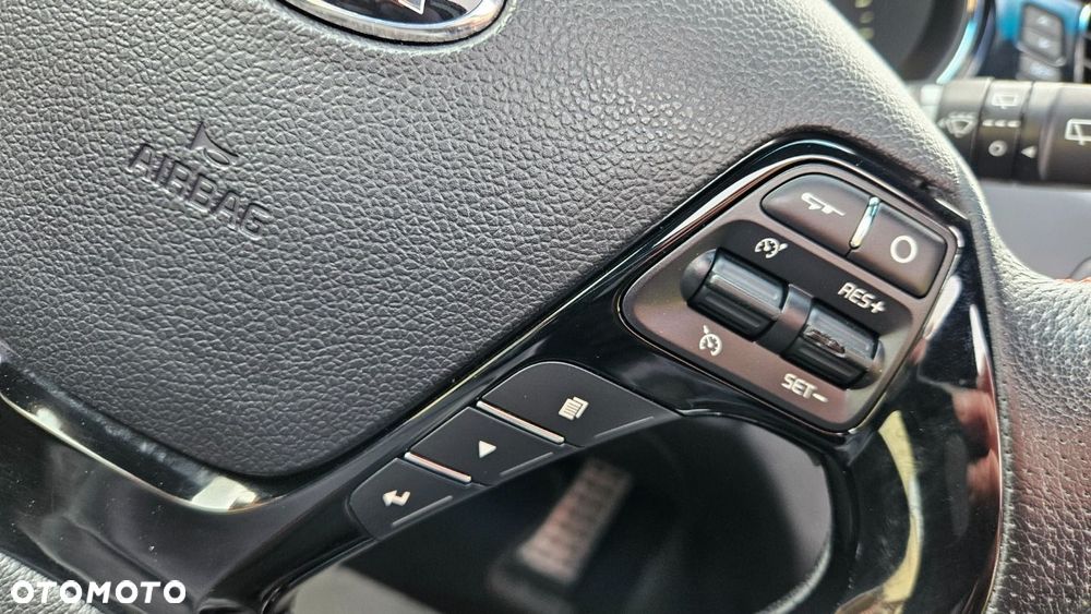 Kia Ceed - 22