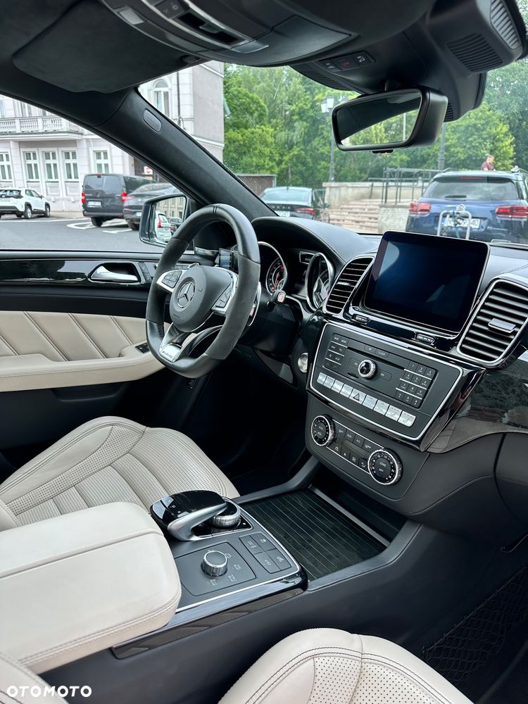 Mercedes-Benz GLE - 21
