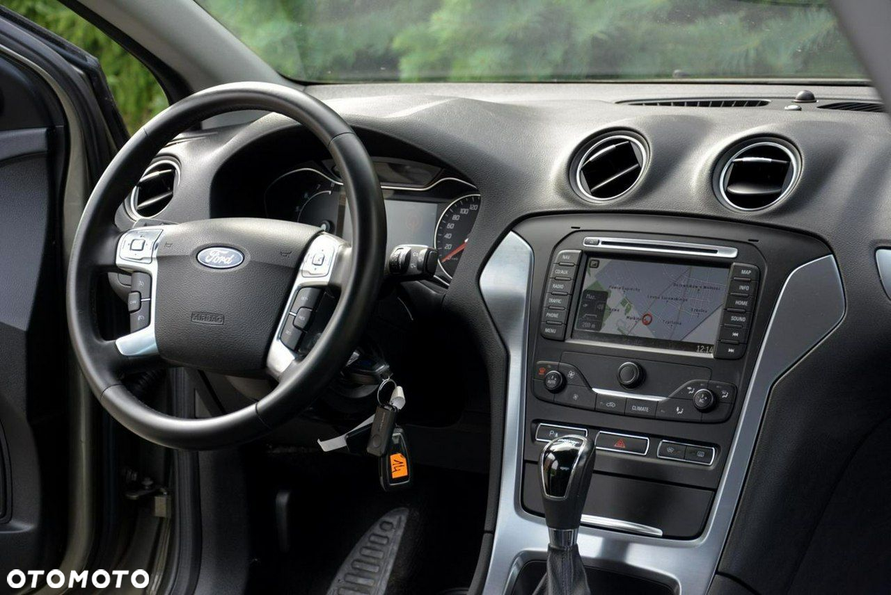 Ford Mondeo 2.0 EcoBoost Titanium - 23