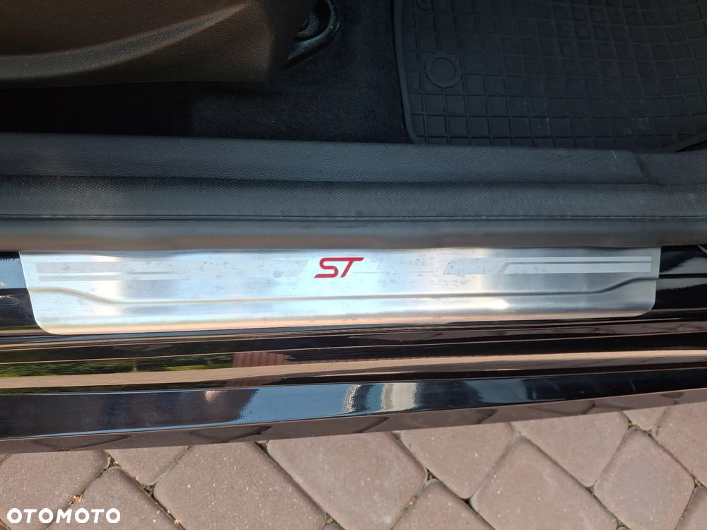 Ford Focus 1.5 EcoBoost ST-Line Black ASS - 27