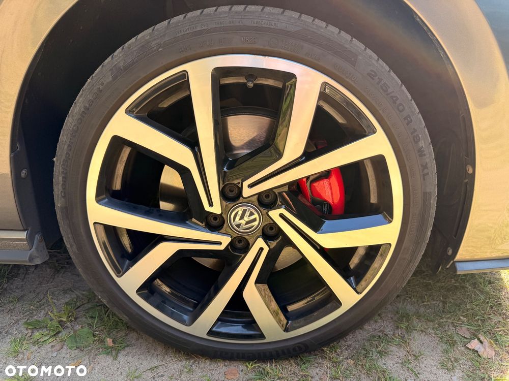 Volkswagen Polo 2.0 TSI OPF GTI - 32
