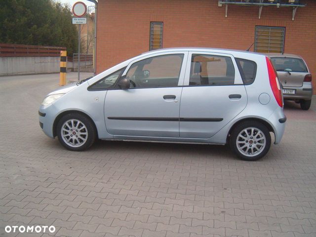 Mitsubishi Colt - 8