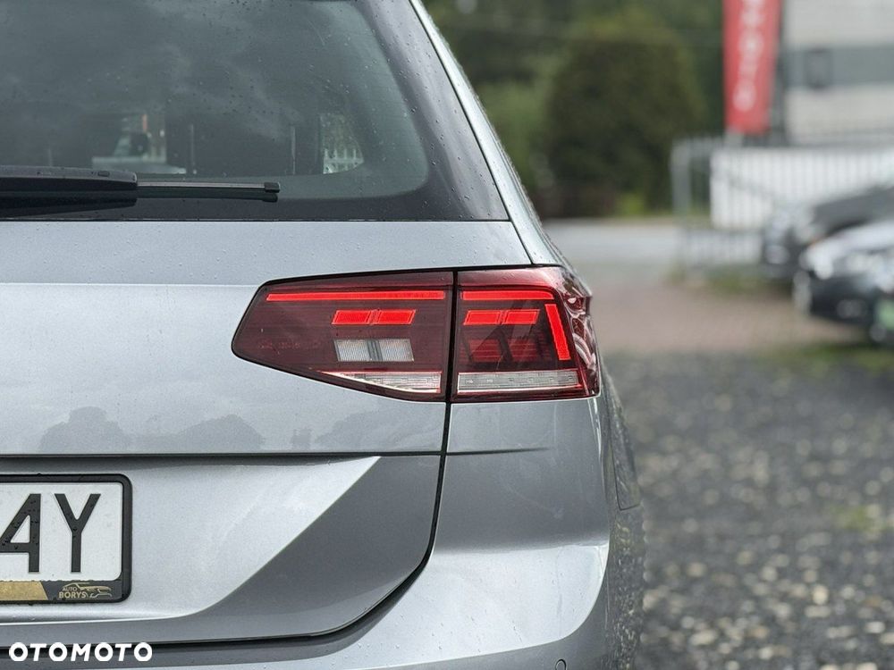 Volkswagen Passat - 9