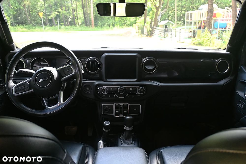 Jeep Wrangler - 16