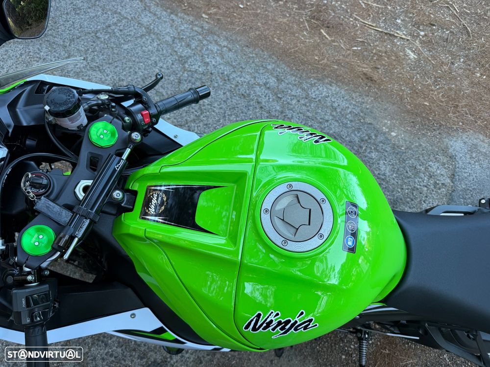 Kawasaki ZX 10 R Aniversario - 6