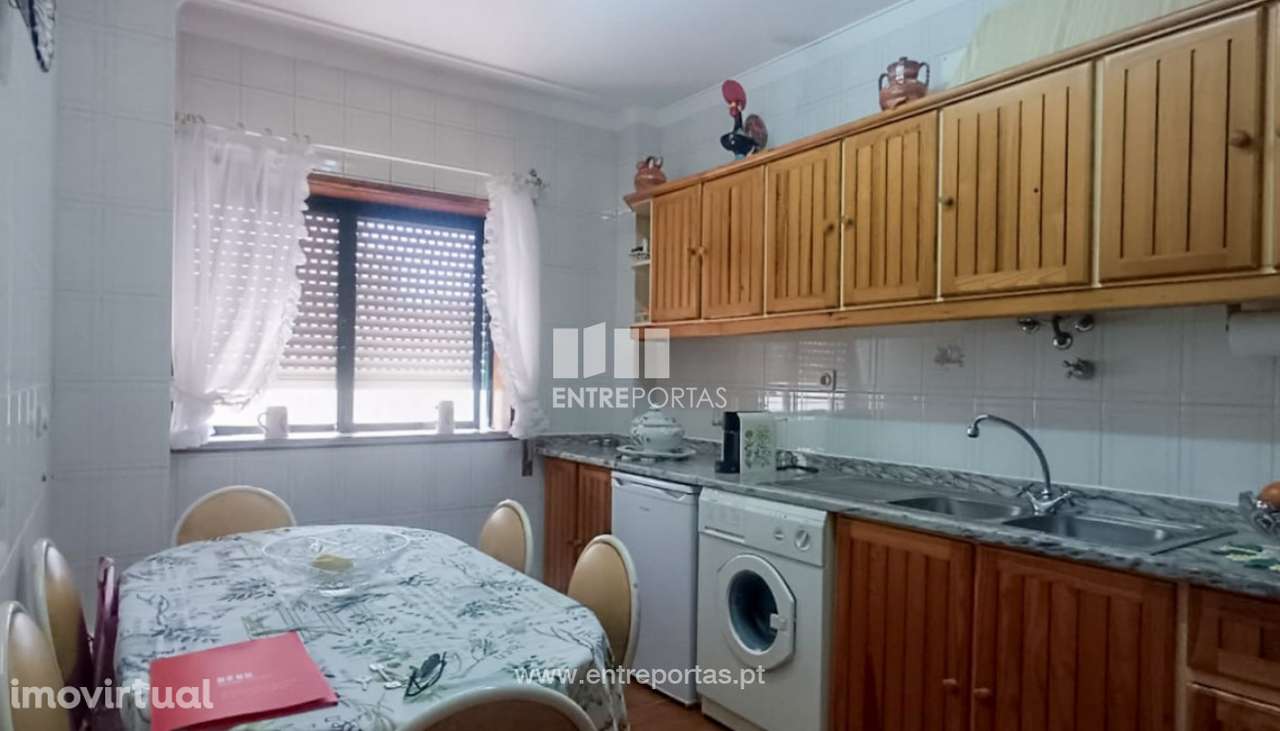 Venda de Apartamento T2 na 1ª linha de mar, Aver o mar, Póvoa de Var - Grande imagem: 4/12
