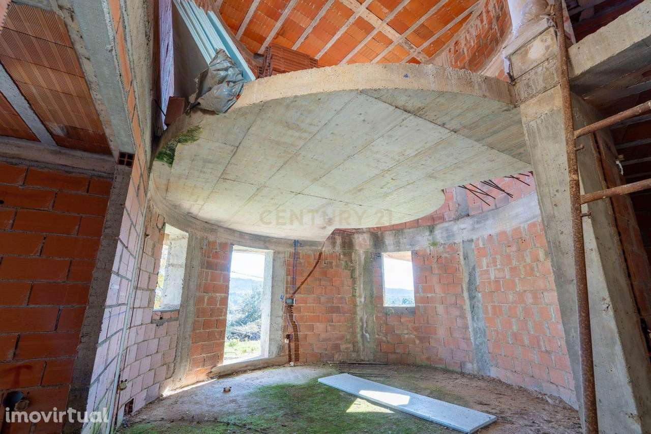 Terreno c/ Moradia em Cosntrução - Grande imagem: 5/37