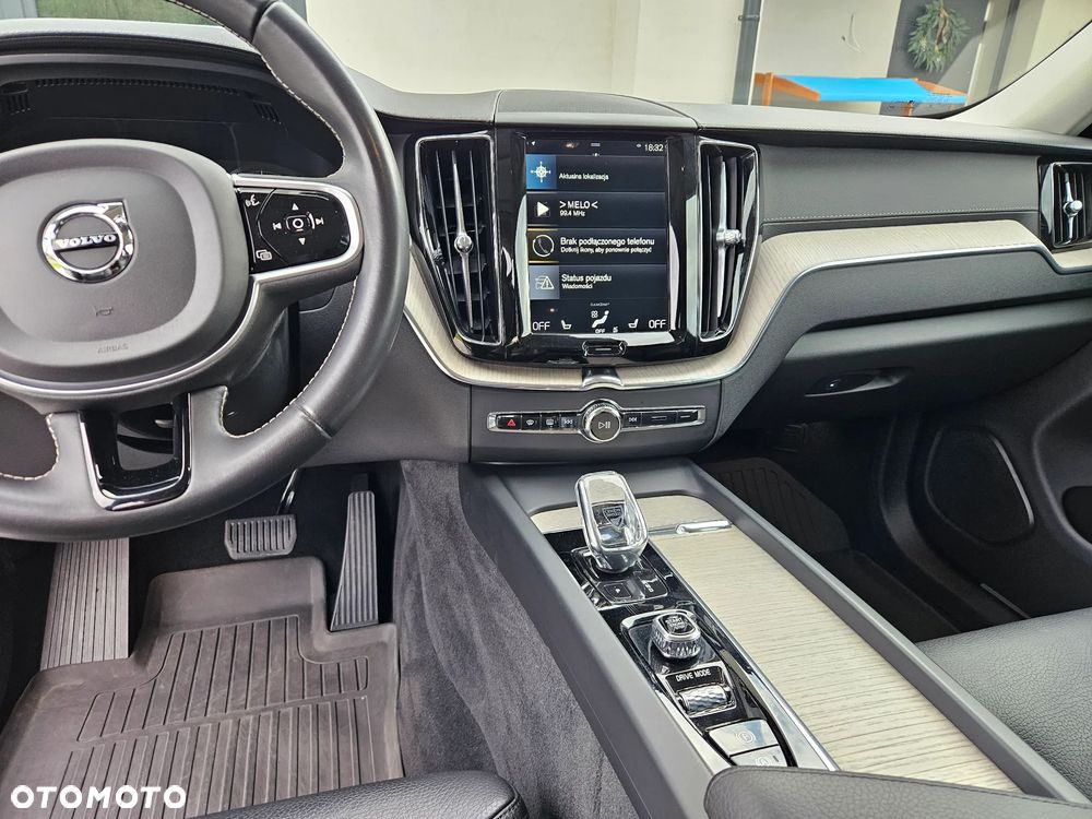 Volvo XC 60 B5 D AWD Inscription - 10