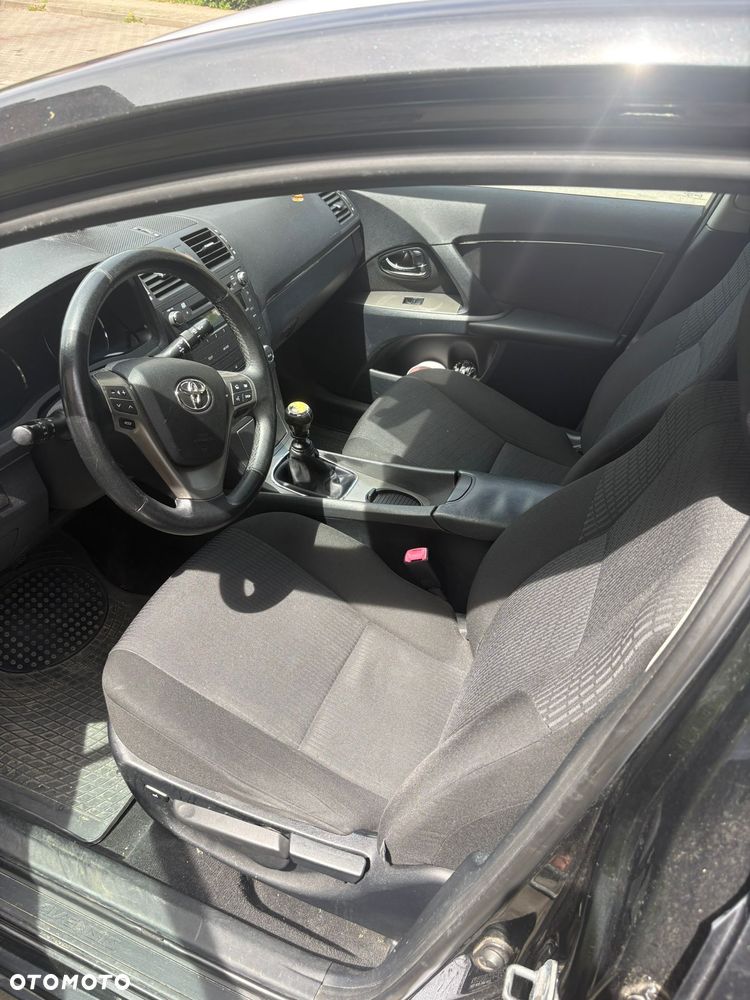 Toyota Avensis 1.8 Sol - 6