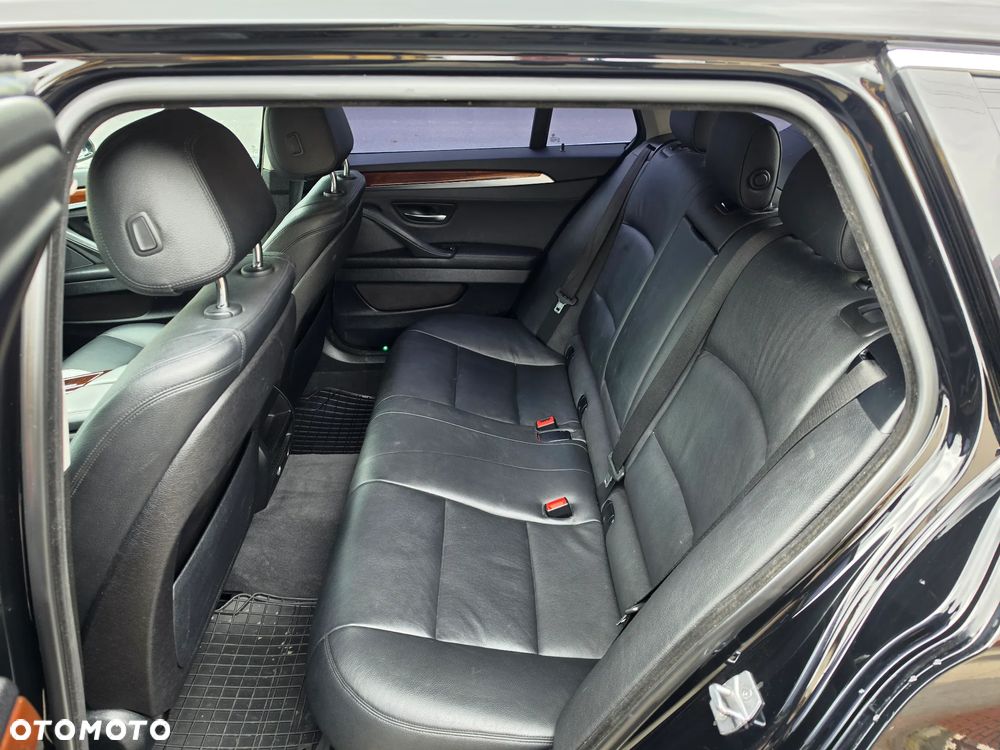 BMW Seria 5 - 16