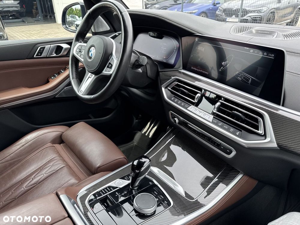 BMW X5 M50i - 29