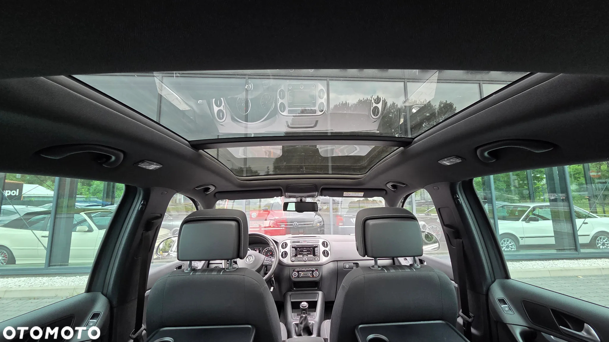 Volkswagen Tiguan 2.0 TDI DPF BlueMotion Technology Lounge Sport & Style - 24