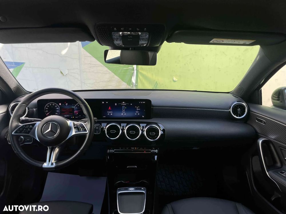 Mercedes-Benz A - 16