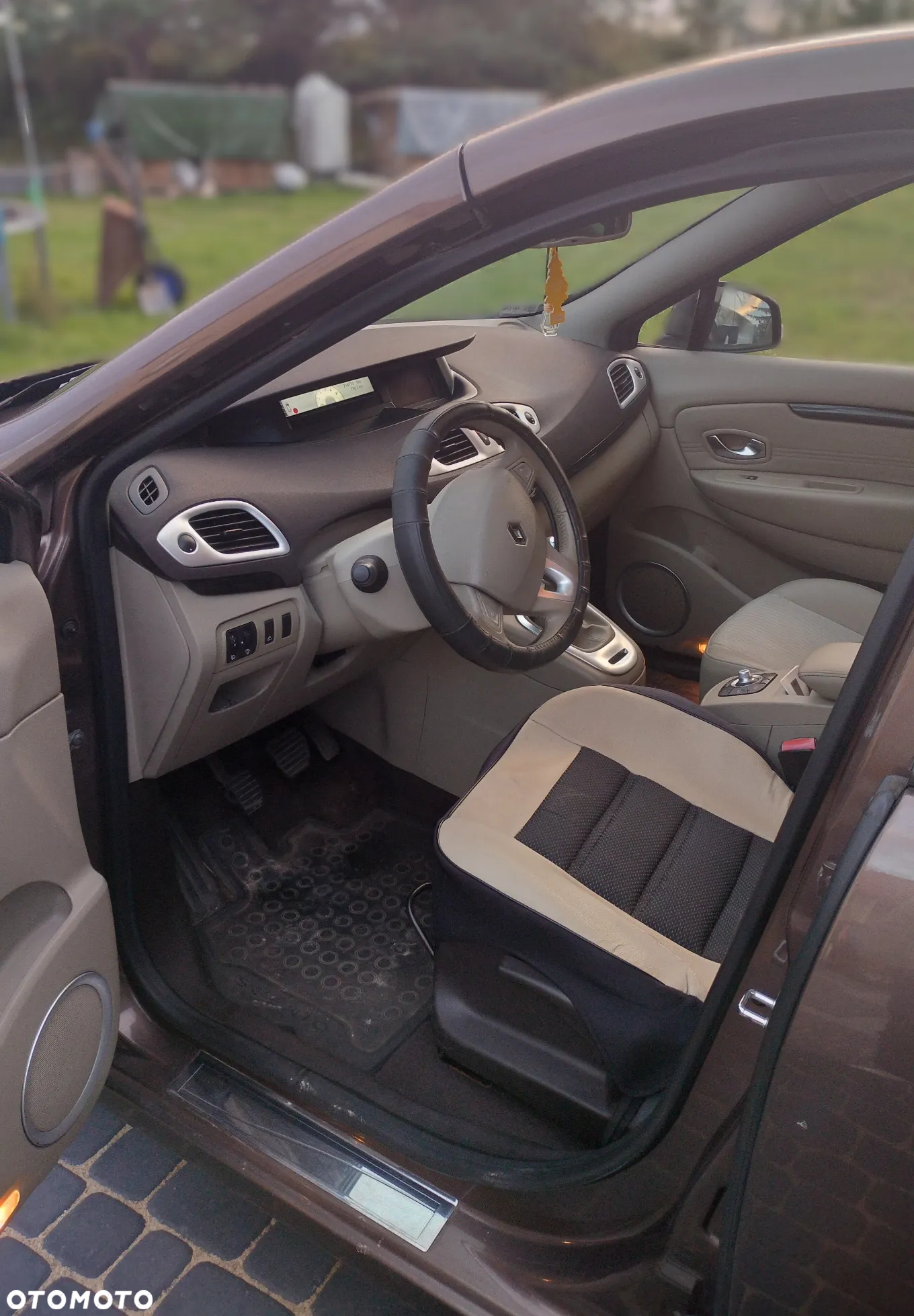 Renault Scenic 1.9 dCi Privilege - 6