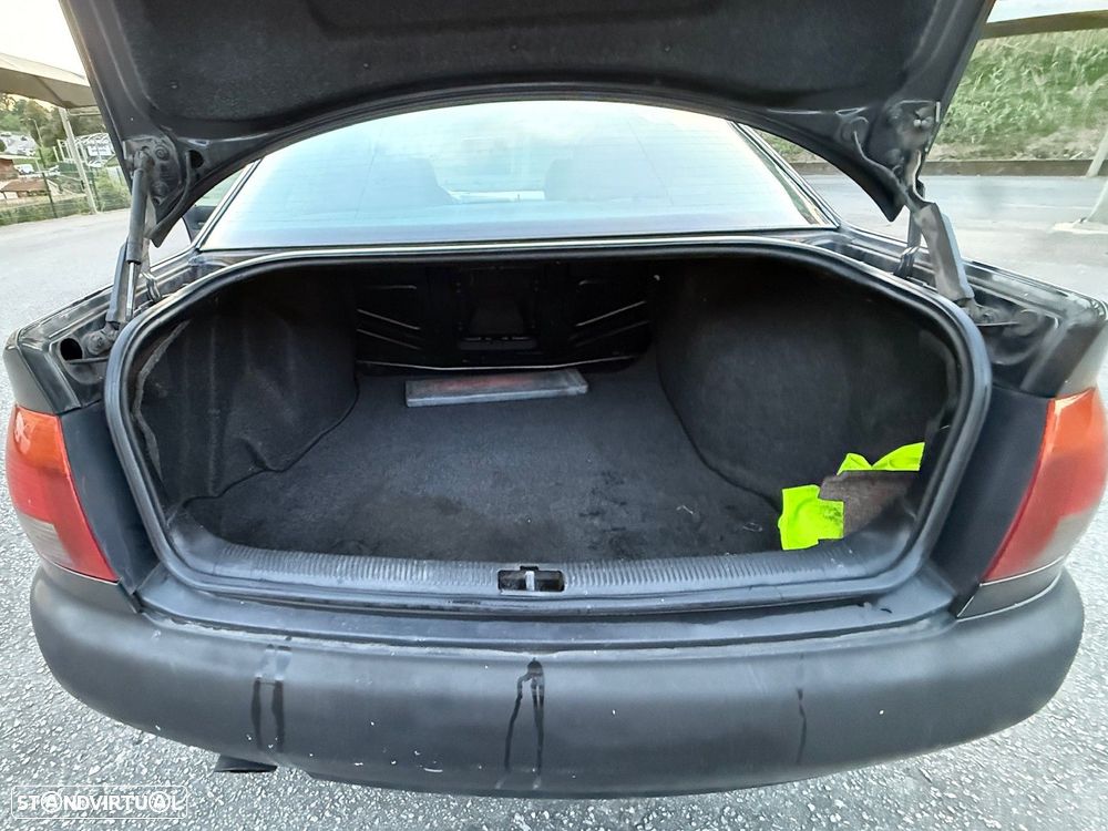 Audi A4 1.6 Plus - 11