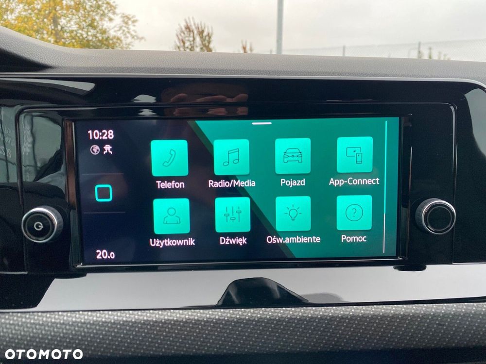 Volkswagen Golf - 24