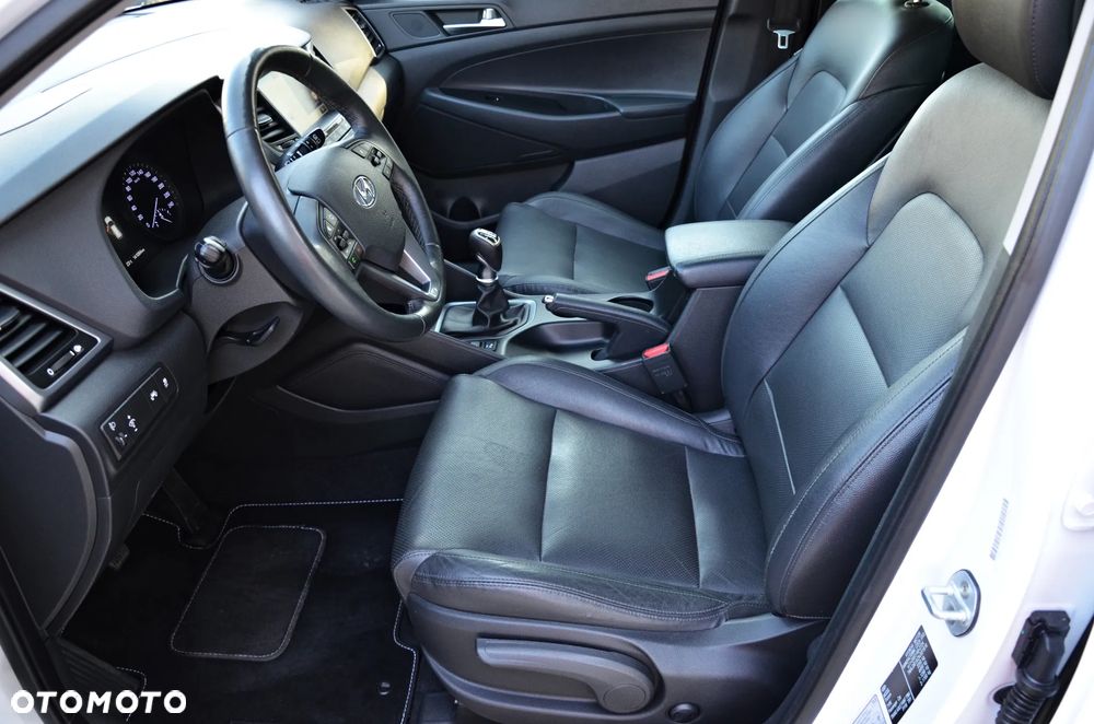 Hyundai Tucson 2.0 CRDI 4WD Premium - 29