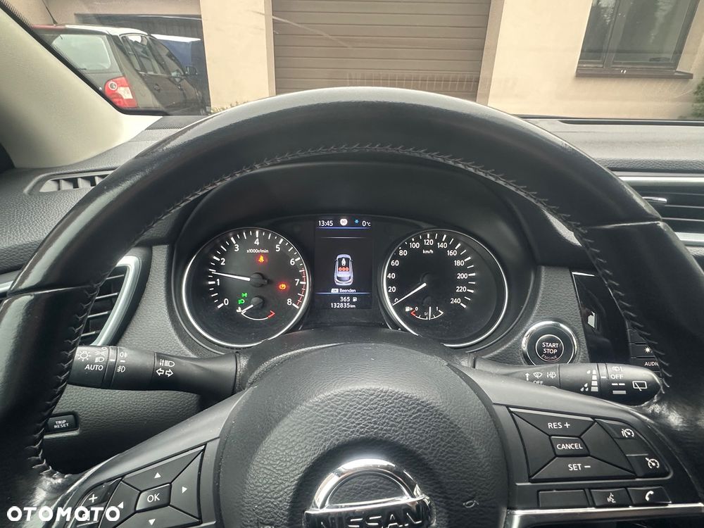 Nissan Qashqai 1.3 DIG-T N-CONNECTA - 6