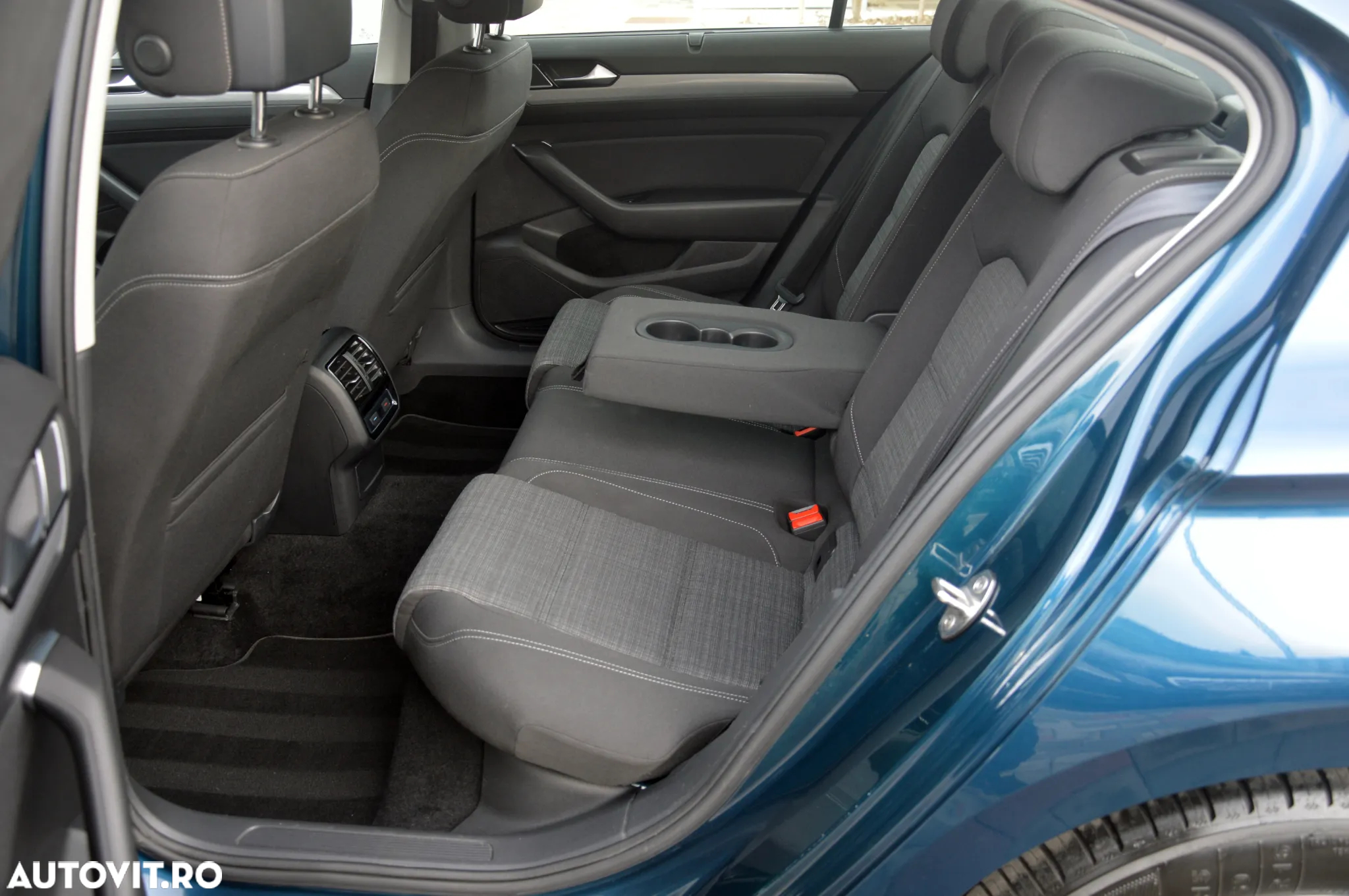 Volkswagen Passat 1.6 TDI DSG Comfortline - 7