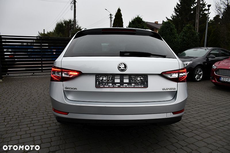 Skoda Superb 1.6 TDI DSG Style - 31