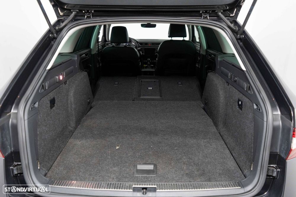 Skoda Superb Break 2.0 TDI Style DSG - 16