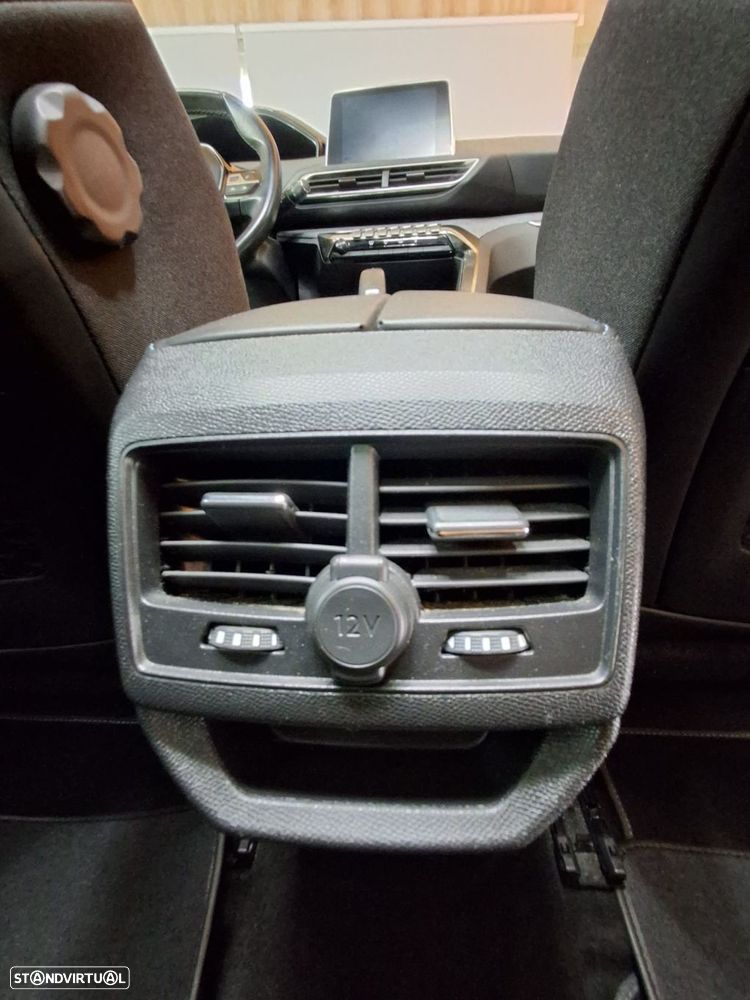 Peugeot 3008 PureTech 130 Stop & Start GPF EAT8 Crossway - 37