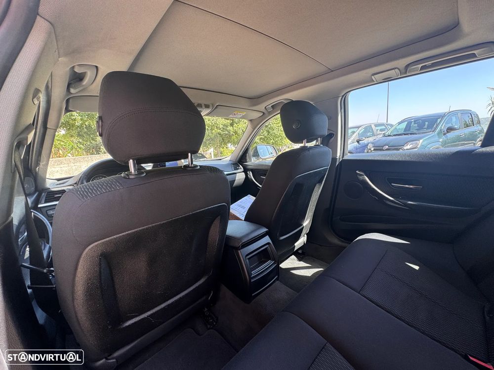 BMW 318 d Touring Line Luxury - 15
