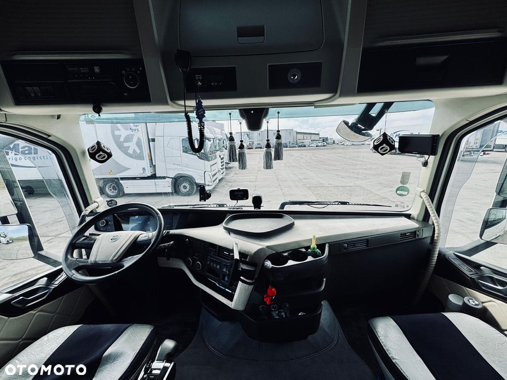Volvo FH - 10