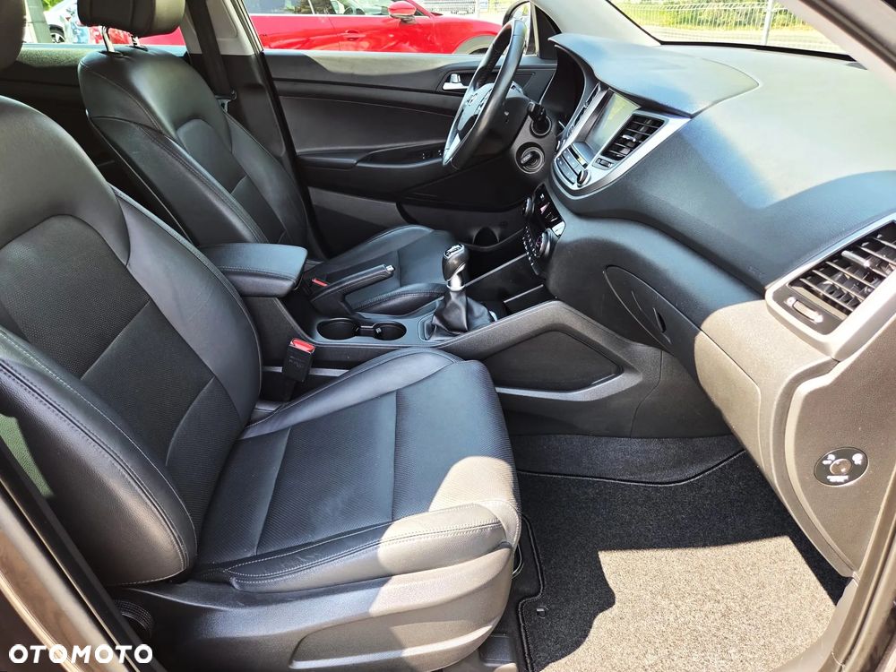Hyundai Tucson 1.6 GDI BlueDrive Style 2WD - 22