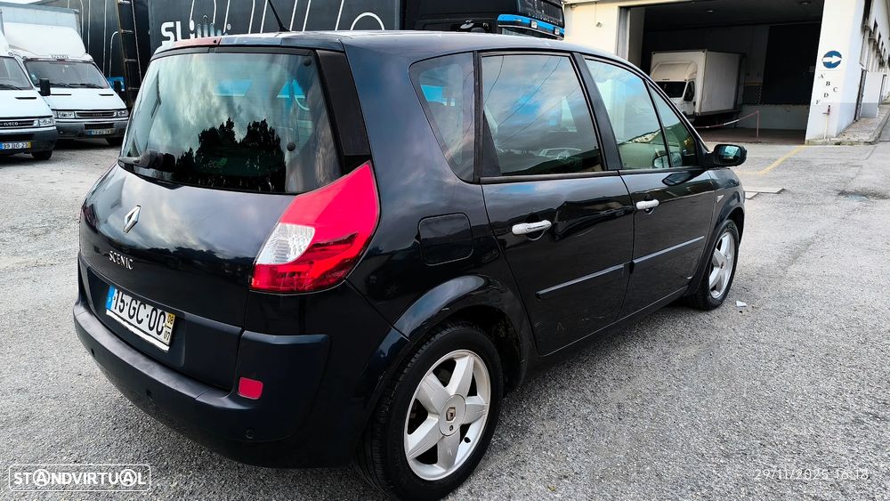 Renault Scénic 1.5 dCi Dynamique S - 16