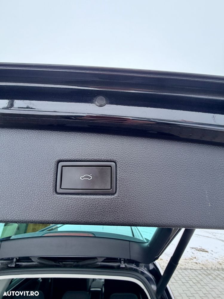 Volkswagen Tiguan - 12