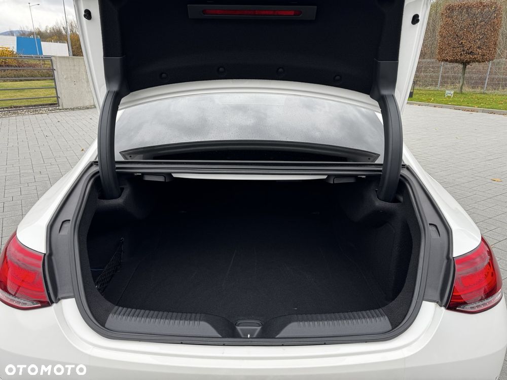 Mercedes-Benz CLS 300 d 4Matic 9G-TRONIC AMG Line - 14