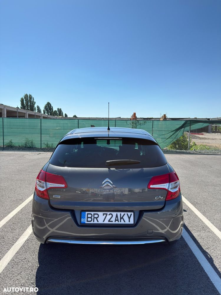 Citroën C4 1.6 e-HDi FAP Exclusive - 5
