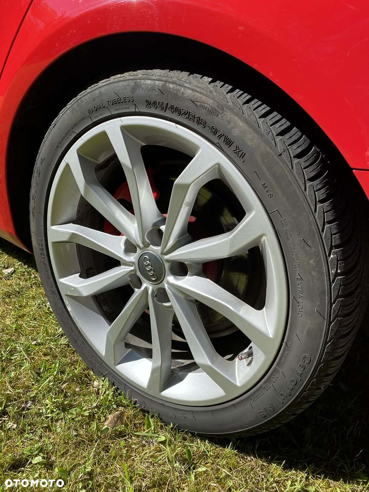 Audi A4 Avant 2.0 TDI - 10