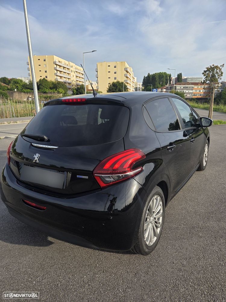 Peugeot 208 1.2 PureTech Style - 7